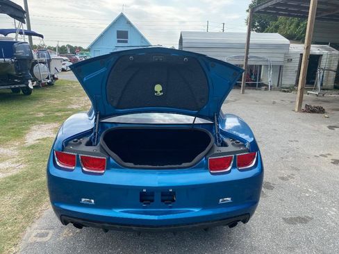 Used 2010 Chevrolet Camaro LT RWD image 17