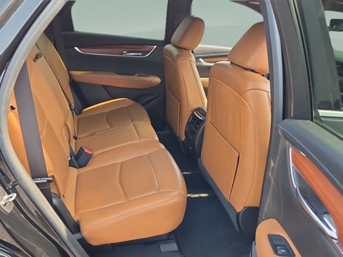 Used 2021 Cadillac XT5 Premium Luxury FWD image 14