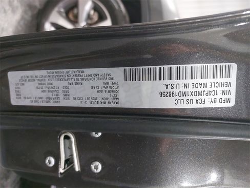 Used 2021 Jeep Cherokee Limited image 89