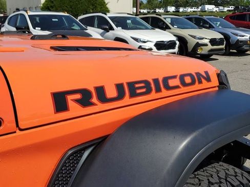 Certified 2018 Jeep Wrangler Unlimited Rubicon w/ Dual Top Group AWD/4WD image 7