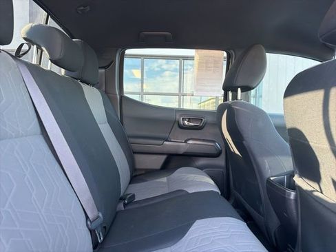 Used 2022 Toyota Tacoma TRD Sport image 13