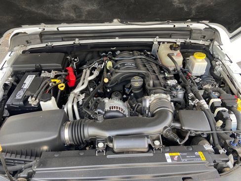 Used 2023 Jeep Gladiator Sport image 21