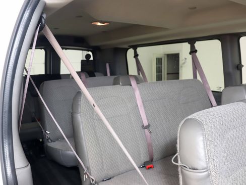 Used 2025 Chevrolet Express 3500 LT w/ LT Preferred Equipment Group RWD image 16