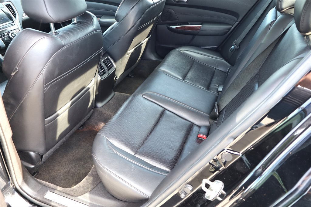 Used 2015 Acura TLX w/ Technology Package FWD image 18