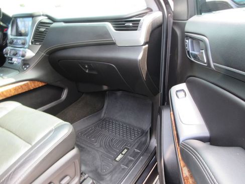 Certified 2017 Chevrolet Suburban Premier AWD/4WD image 20