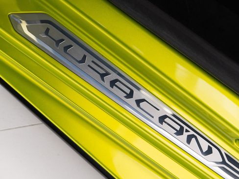 Used 2023 Lamborghini Huracan STO RWD image 14