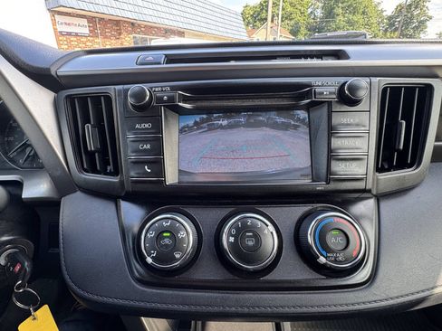 Used 2018 Toyota RAV4 LE w/ All Weather Liner Package AWD/4WD image 52