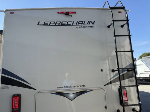 Used 2022 Ford E-450 and Econoline 450 Super Duty w/ Motorhome Prep Package image 26