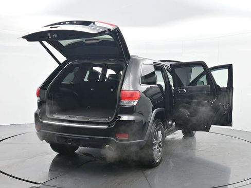 Used 2019 Jeep Grand Cherokee Limited w/ Luxury Group II image 37