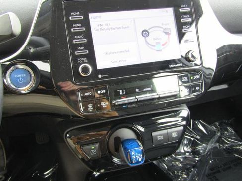 Used 2021 Toyota Prius XLE image 21