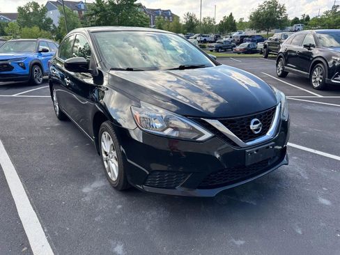 Used 2019 Nissan Sentra S w/ Appearance Package FWD image 4