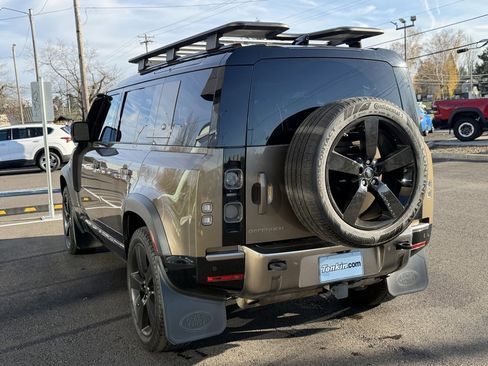 Used 2020 Land Rover Defender 110 X image 5