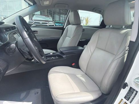 Used 2015 Toyota Avalon XLE FWD image 12
