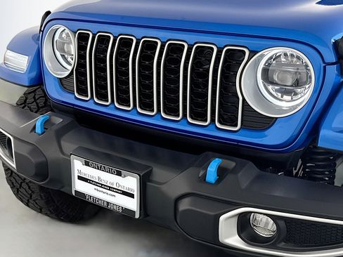 Used 2024 Jeep Wrangler Unlimited Sahara w/ Safety Group AWD/4WD image 13