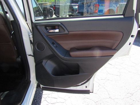 Used 2018 Subaru Forester 2.5i Touring w/ Popular Package #2 AWD/4WD image 16