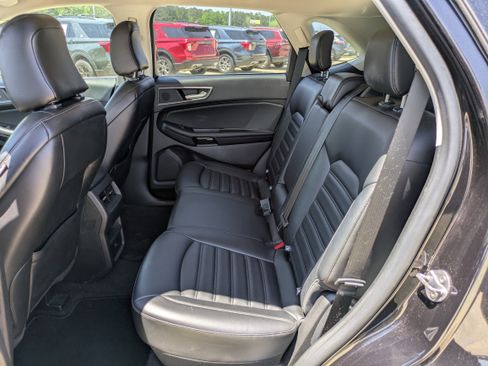 Used 2023 Ford Edge SEL image 10