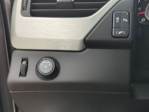 Certified 2018 GMC Yukon SLE w/ Convenience Package image 13