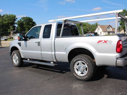Used 2010 Ford F250 XLT AWD/4WD image 4