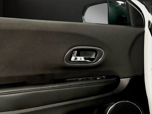 Used 2022 Honda HR-V EX image 32