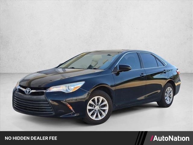 Used 2017 Toyota Camry LE FWD image 1