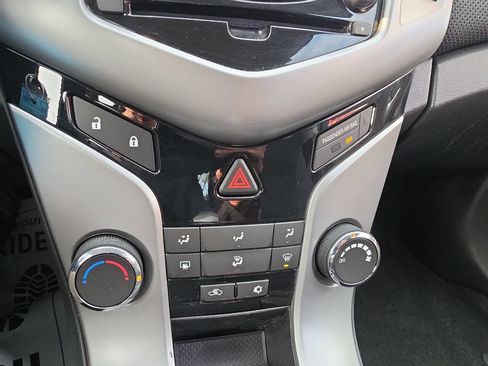 Used 2013 Chevrolet Cruze LT FWD image 15