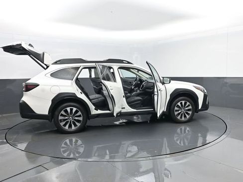 Used 2024 Subaru Outback Limited XT AWD/4WD image 33
