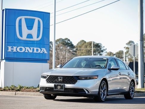 Certified 2024 Honda Accord EX image 1