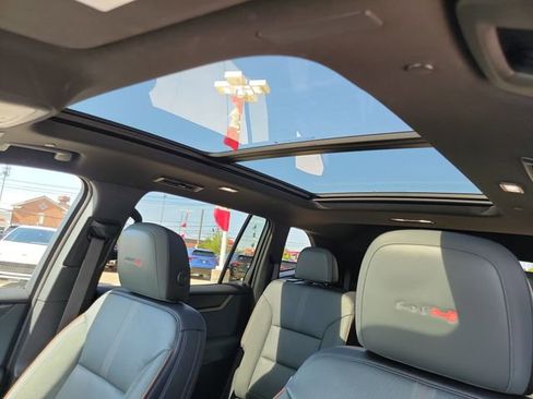 Certified 2024 GMC Acadia AT4 w/ Super Cruise Package AWD/4WD image 18