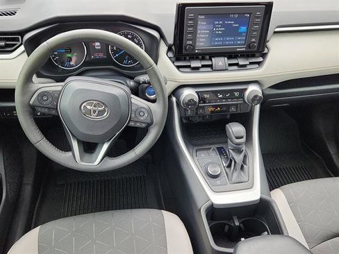 Used 2022 Toyota RAV4 XLE w/ Convenience Package image 11