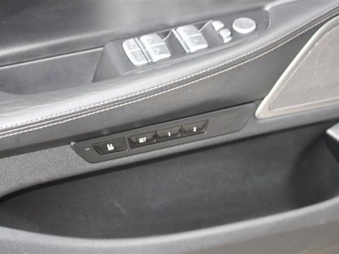 Used 2020 BMW 750i xDrive w/ Cold Weather Package image 10