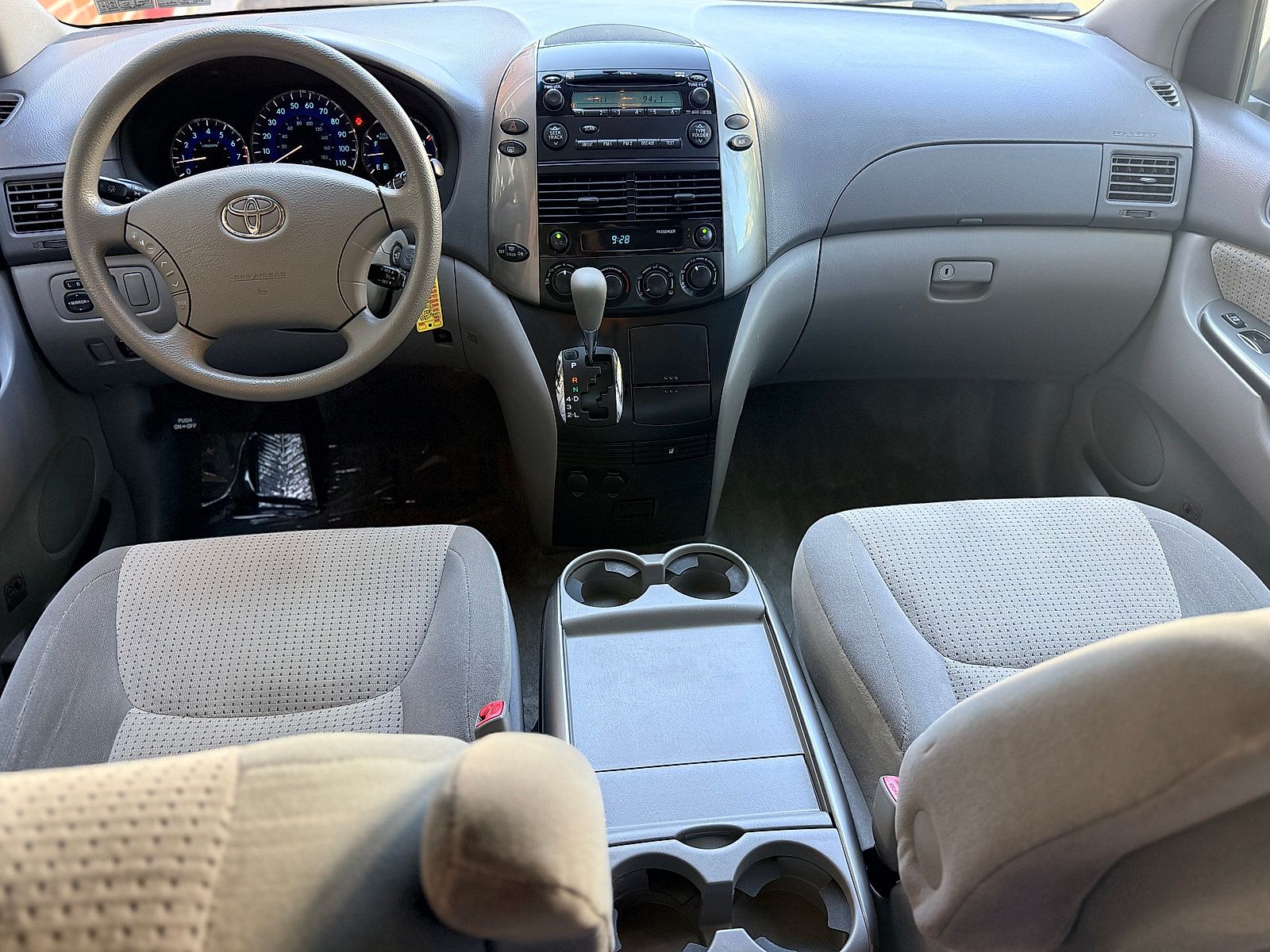 Used 2007 Toyota Sienna LE w/ LE Pkg 3 FWD image 11