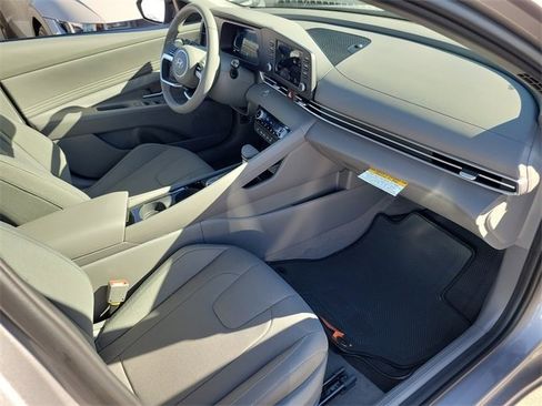 New 2026 Hyundai Elantra SEL Sport Premium image 17