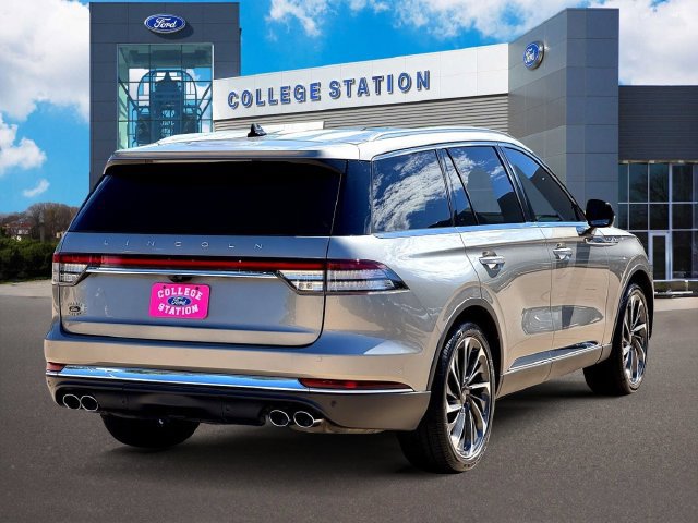 Used 2023 Lincoln Aviator Reserve w/ Equipment Group 201A RWD image 5