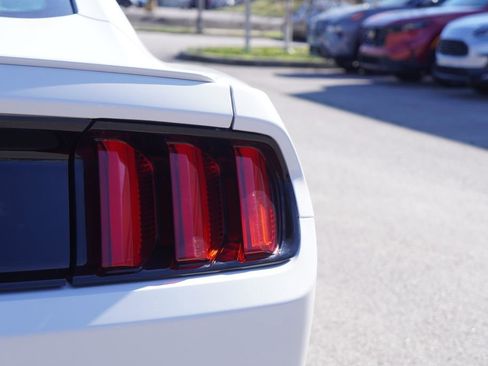 Used 2017 Ford Mustang EcoBoost image 8