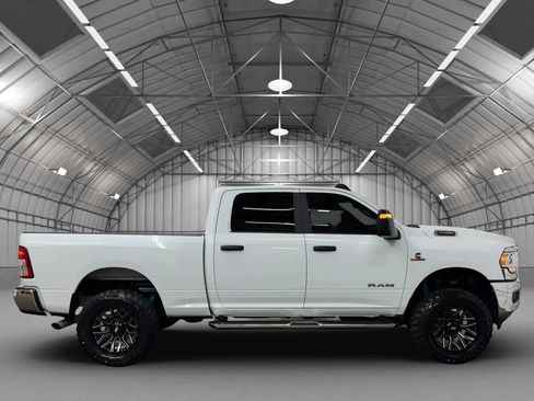 Used 2024 RAM 2500 Big Horn w/ Off Road Package AWD/4WD image 7