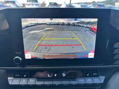 Certified 2025 Toyota Camry SE w/ Convenience Package image 17