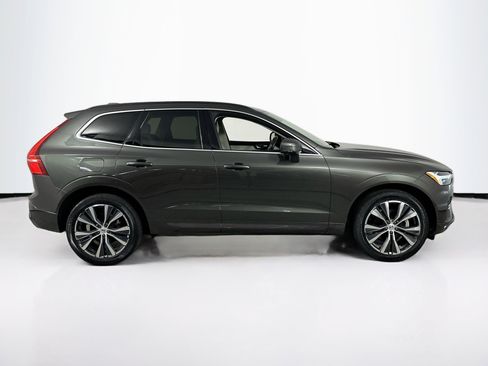 Used 2022 Volvo XC60 B5 Momentum w/ Protection Package Premier image 4
