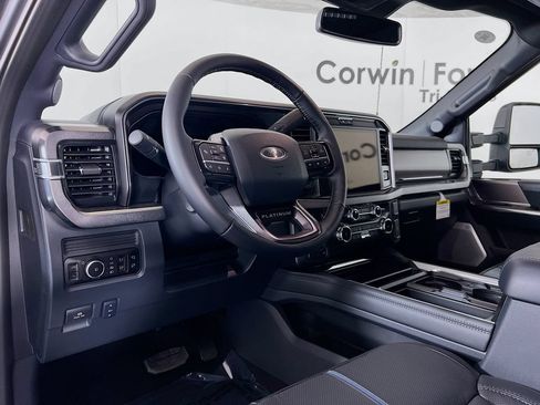 New 2026 Ford F450 Platinum w/ FX4 Off-Road Package AWD/4WD image 3