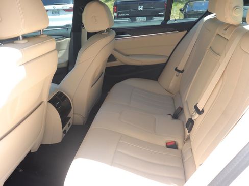 Used 2021 BMW 530i w/ Premium Package RWD image 13