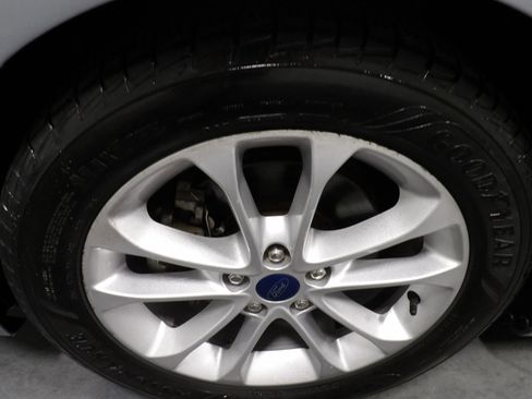 Used 2020 Ford Fusion SE image 23