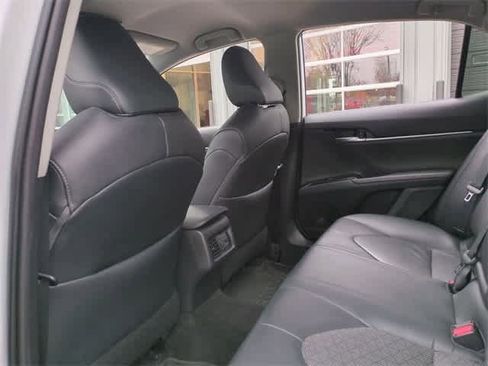 Used 2019 Toyota Camry XSE image 19