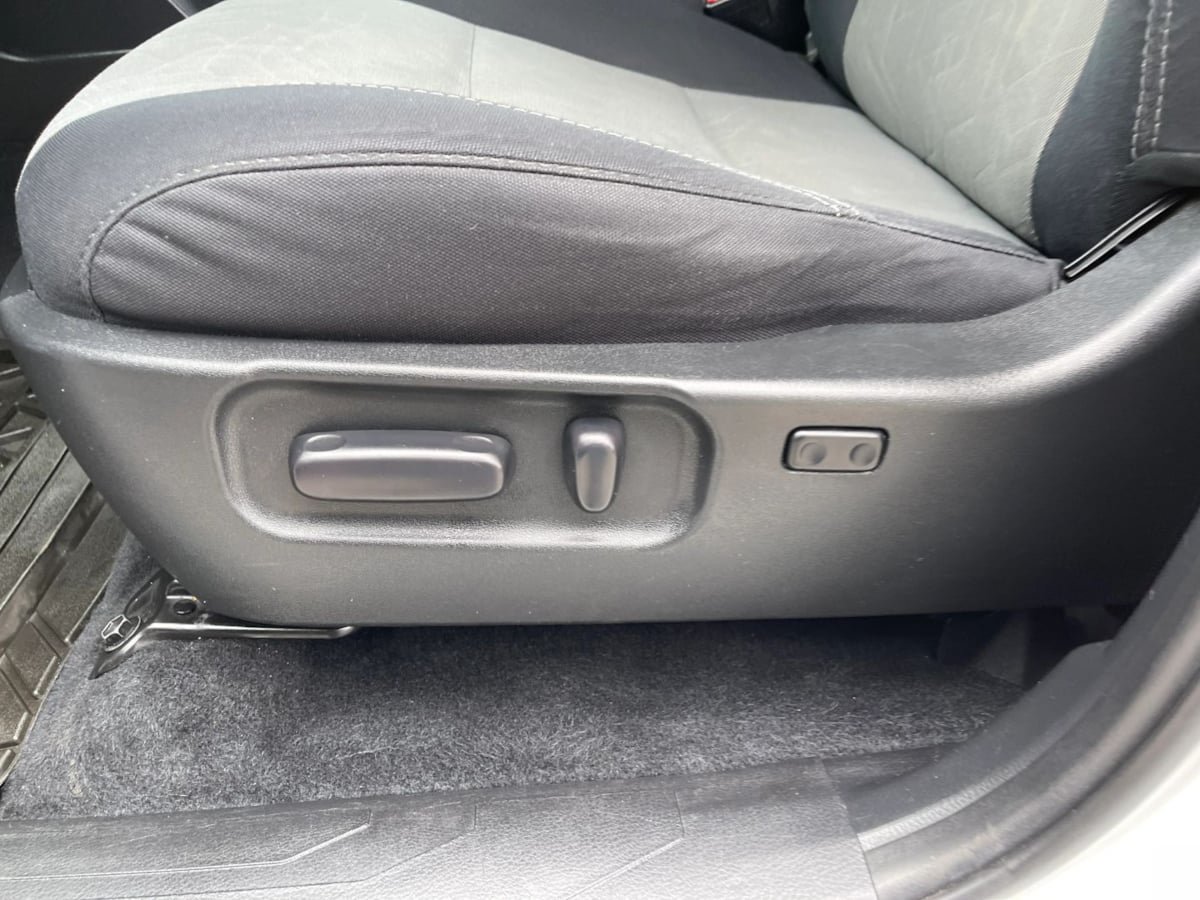 Used 2022 Toyota Tacoma TRD Off-Road RWD image 19