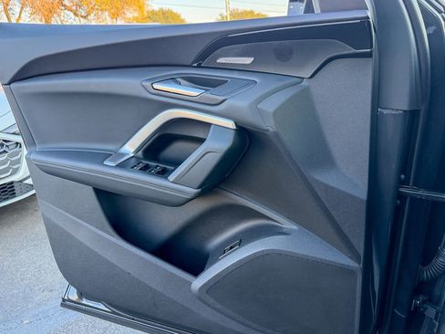 Used 2025 Audi Q5 Premium Plus w/ Premium Plus image 13