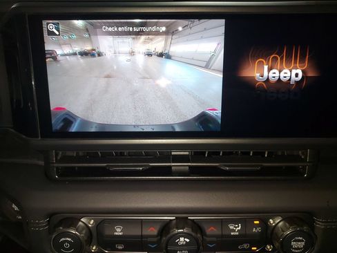 New 2026 Jeep Gladiator Rubicon w/ Steel Power Dome Hood Package AWD/4WD image 23
