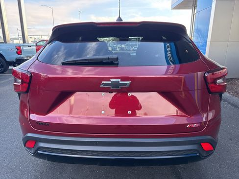 Used 2024 Chevrolet Trax RS w/ Driver Confidence Package image 7