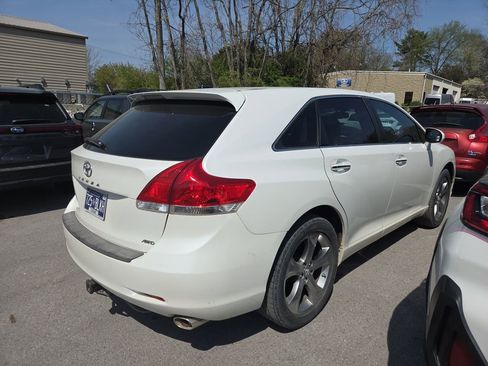 Used 2011 Toyota Venza AWD w/ Convenience Pkg image 4
