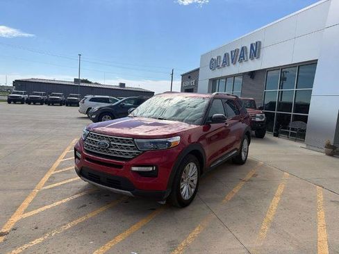 Certified 2023 Ford Explorer Limited w/ Equipment Group 301A AWD/4WD image 3