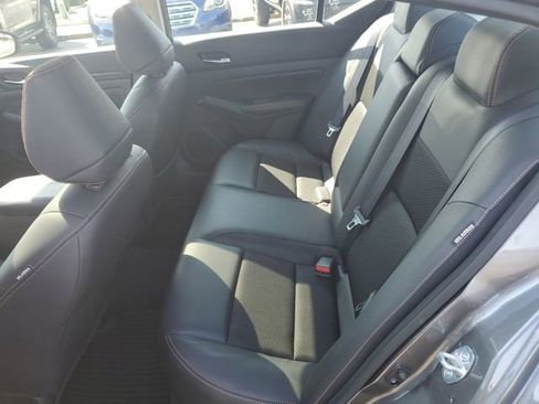 Certified 2022 Nissan Altima 2.5 SR w/ Midnight Edition Package FWD image 13