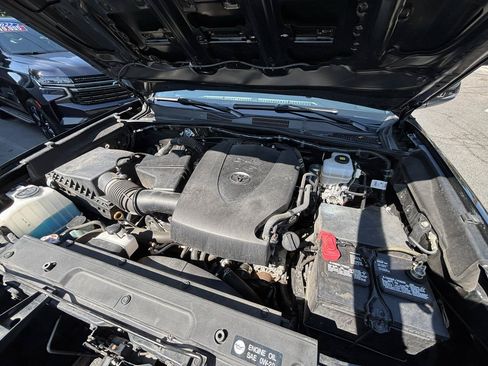 Used 2019 Toyota Tacoma TRD Pro AWD/4WD image 16
