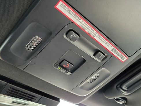 Used 2025 Toyota Camry SE image 30